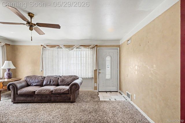 21021 Wendell Street, Clinton Charter Township, MI 48036