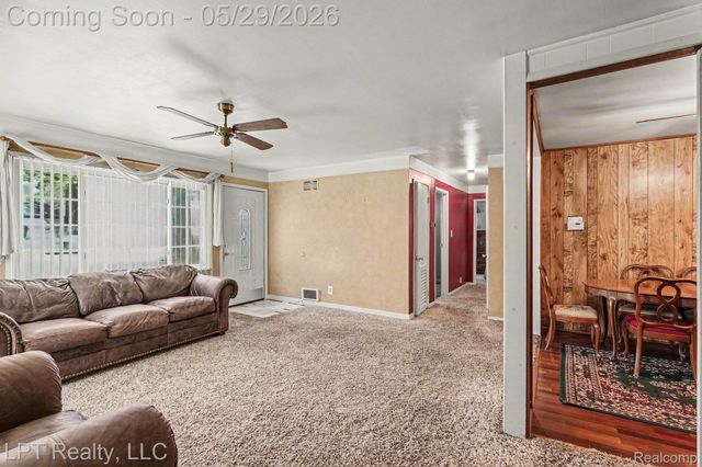 21021 Wendell Street, Clinton Charter Township, MI 48036