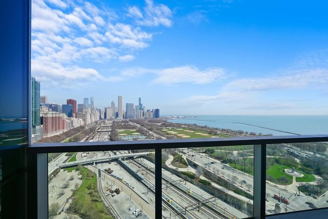1201 S Prairie Avenue 2403, Chicago, IL 60605