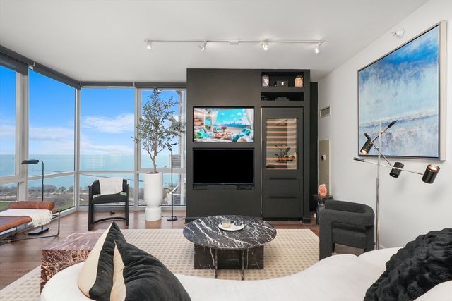 1201 S Prairie Avenue 2403, Chicago, IL 60605