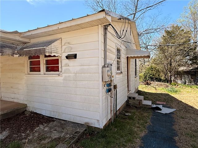 140 Davis Hill Road, West Union, SC 29696