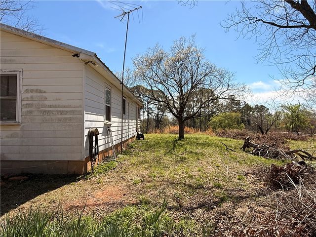 140 Davis Hill Road, West Union, SC 29696