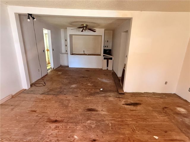 140 Davis Hill Road, West Union, SC 29696