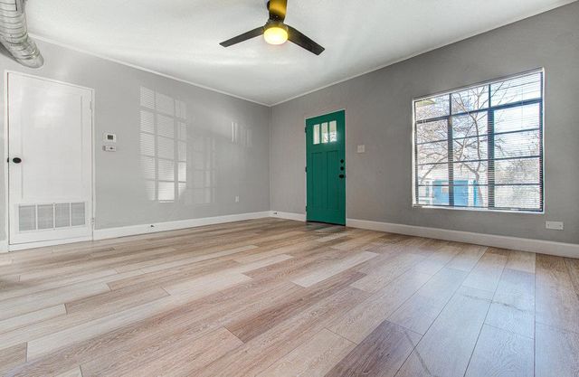 3904 Maplewood Ave A, Austin, TX 78722
