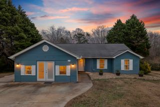 687 Robinson Road, Greer, SC 29651