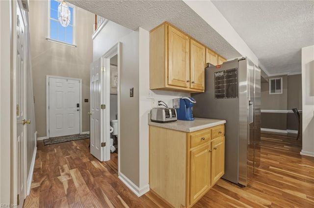 16 Gallaer CT, Hampton, VA 23666