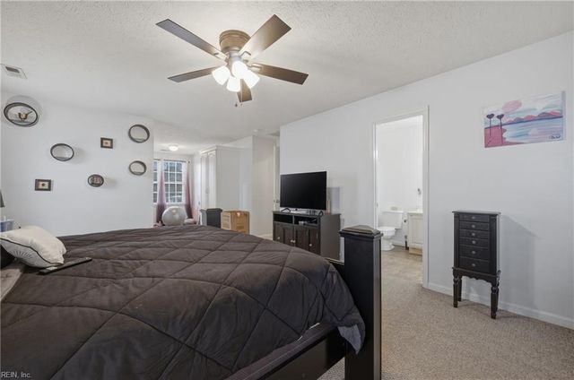 16 Gallaer CT, Hampton, VA 23666