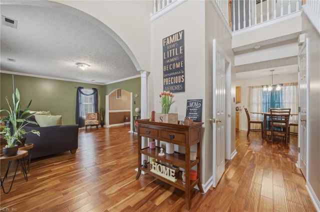 16 Gallaer CT, Hampton, VA 23666