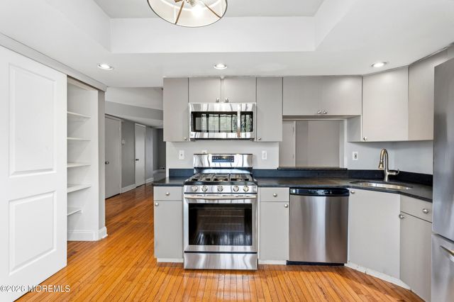88 Wilshire Court, Old Bridge, NJ 08857