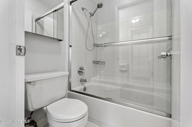 88 Wilshire Court, Old Bridge, NJ 08857