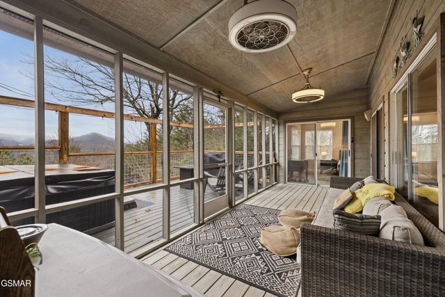 550 Sassafras Trail, Pigeon Forge, TN 37876