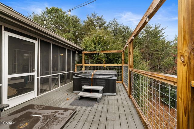 550 Sassafras Trail, Pigeon Forge, TN 37876