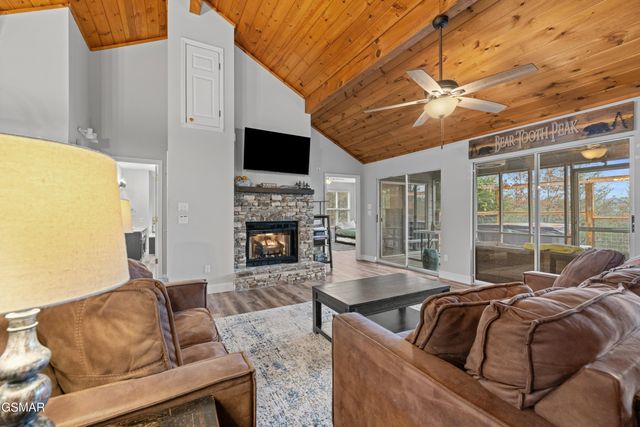 550 Sassafras Trail, Pigeon Forge, TN 37876