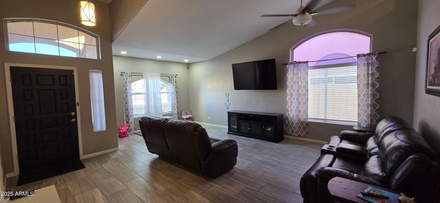 3124 N MEADOW Drive, Avondale, AZ 85392