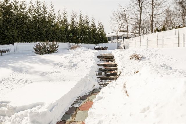 5 Wiswall Rd, Newton, MA 02459