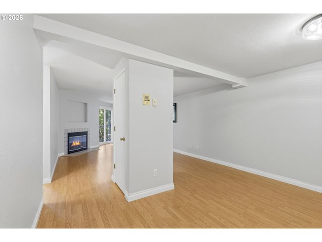 8720 Sw TUALATIN Rd 303, Tualatin, OR 97062