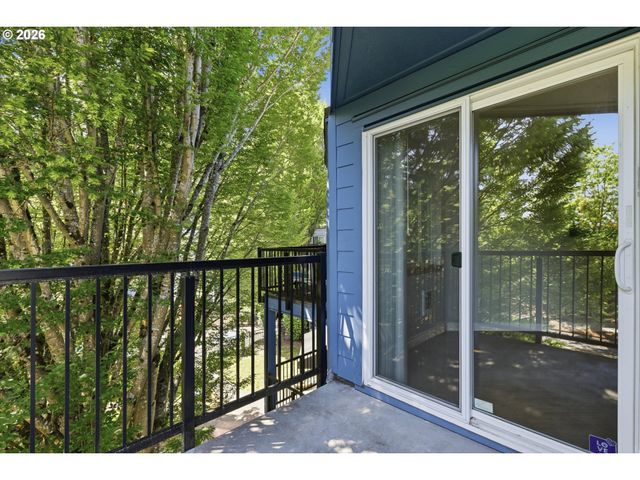 8720 Sw TUALATIN Rd 303, Tualatin, OR 97062
