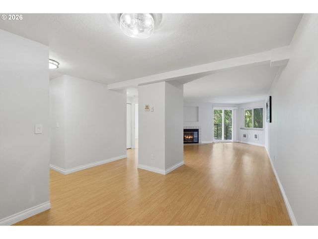 8720 Sw TUALATIN Rd 303, Tualatin, OR 97062