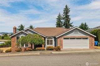 2805 Chambers Bay Drive, Steilacoom, WA 98388