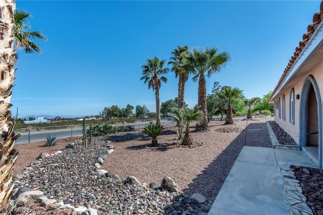 5309 North Chieftain Street, Las Vegas, NV 89149