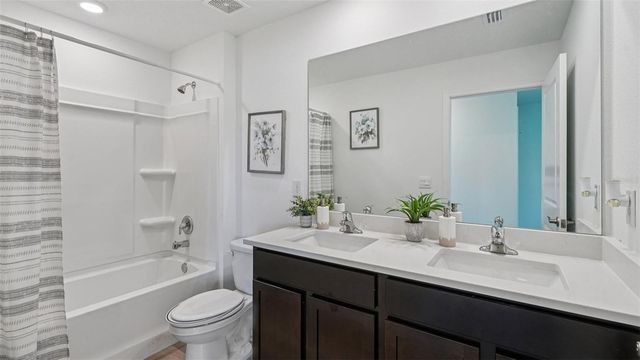 2161 NE 28TH PLACE, Ocala, FL 34470