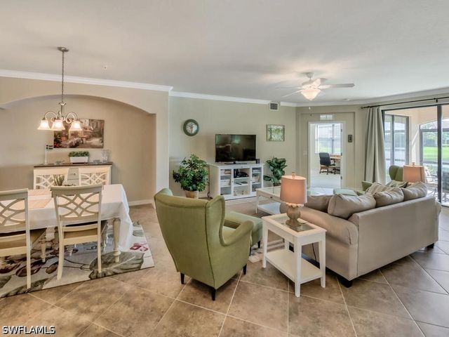 9114 Prima WAY 102, Naples, FL 34113