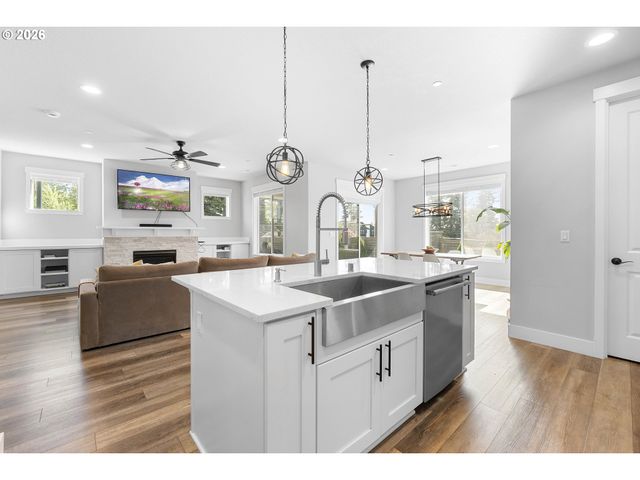 5788 N 86TH Cir, Camas, WA 98607