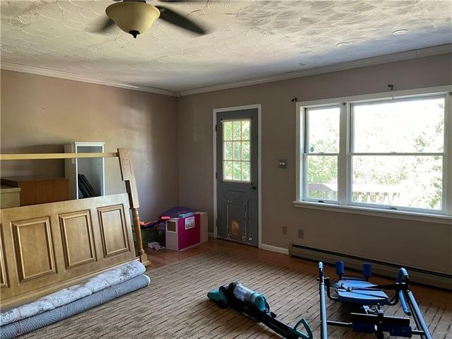 9 Gratz St, Hempfield Twp, PA 15675