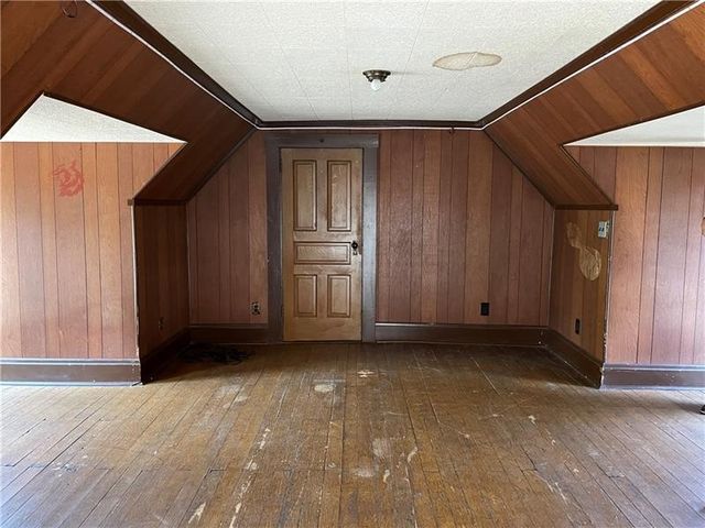 9 Gratz St, Hempfield Twp, PA 15675