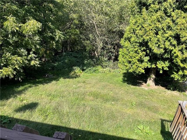 9 Gratz St, Hempfield Twp, PA 15675