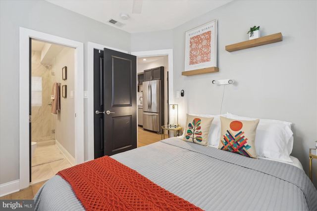 200 HAMILTON STREET # 2, Washington, DC 20011