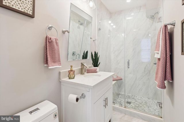 200 HAMILTON STREET # 2, Washington, DC 20011
