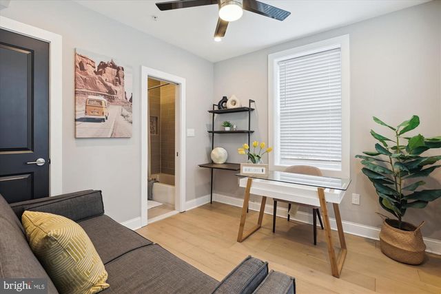200 HAMILTON STREET # 2, Washington, DC 20011