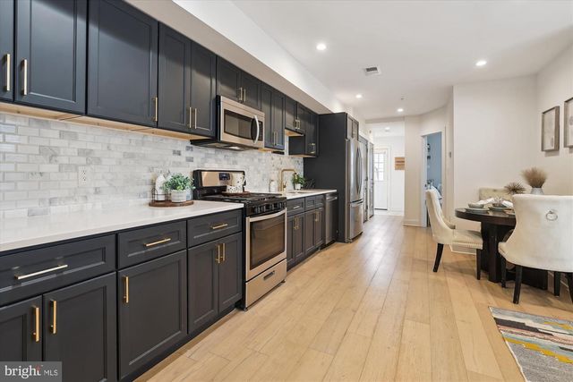 200 HAMILTON STREET # 2, Washington, DC 20011