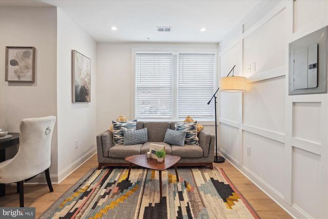 200 HAMILTON STREET # 2, Washington, DC 20011