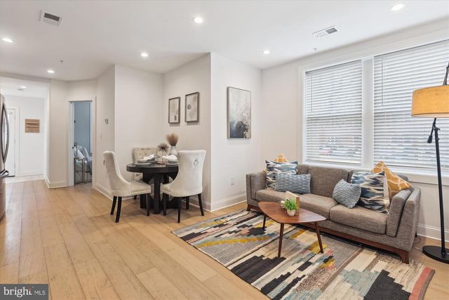 200 HAMILTON STREET # 2, Washington, DC 20011