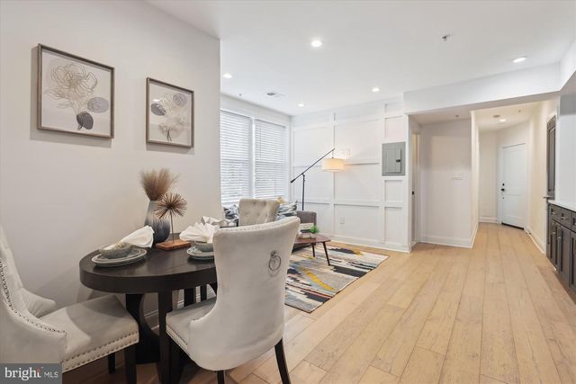 200 HAMILTON STREET # 2, Washington, DC 20011