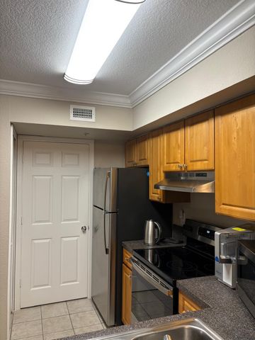 15075 Michelangelo Boulevard 204, Delray Beach, FL 33446