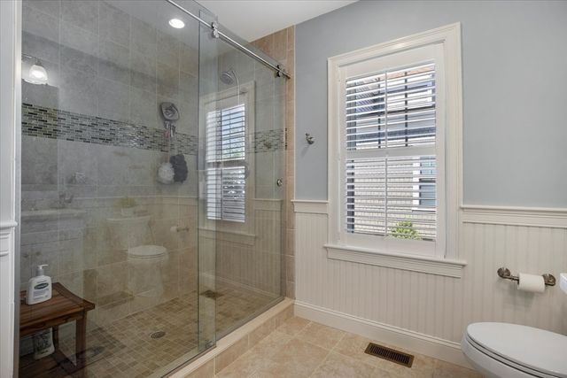 21 Saltwater Cir, Mashpee, MA 02649