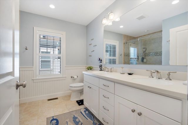 21 Saltwater Cir, Mashpee, MA 02649