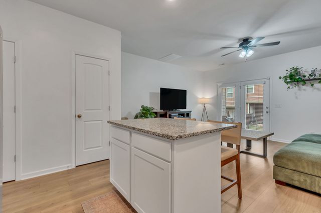 809 Dallas Dr, Columbia, TN 38401