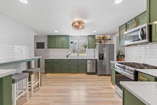 639 Main Street S, Lonsdale, MN 55046