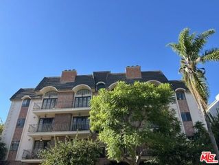 11815 Dorothy Street 1, Los Angeles, CA 90049