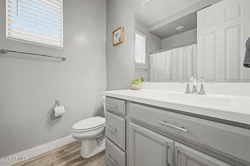 Image 19 of property listing at 3870 E DUBLIN Street, Gilbert, AZ 85295