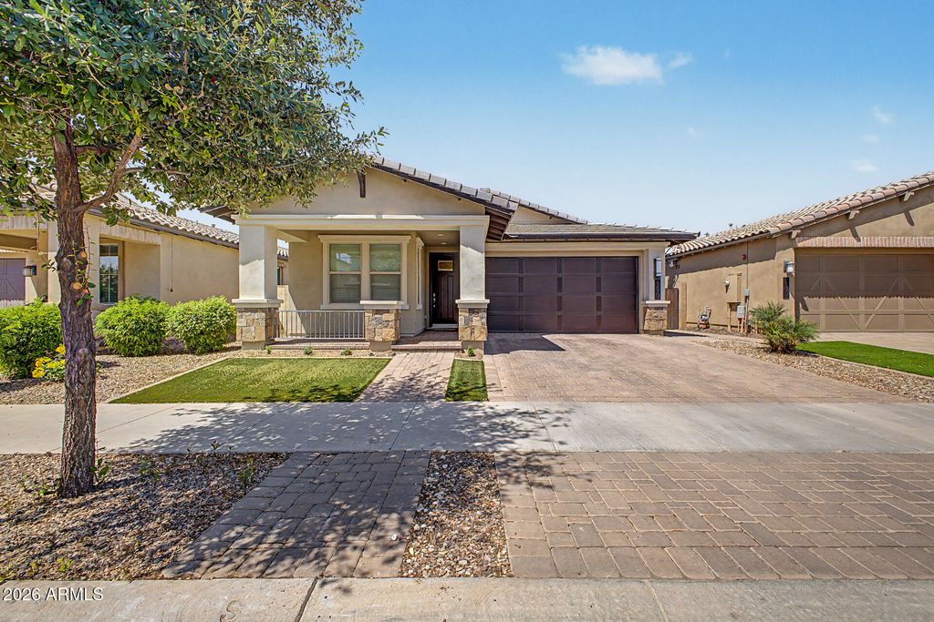 Image 2 of property listing at 3870 E DUBLIN Street, Gilbert, AZ 85295