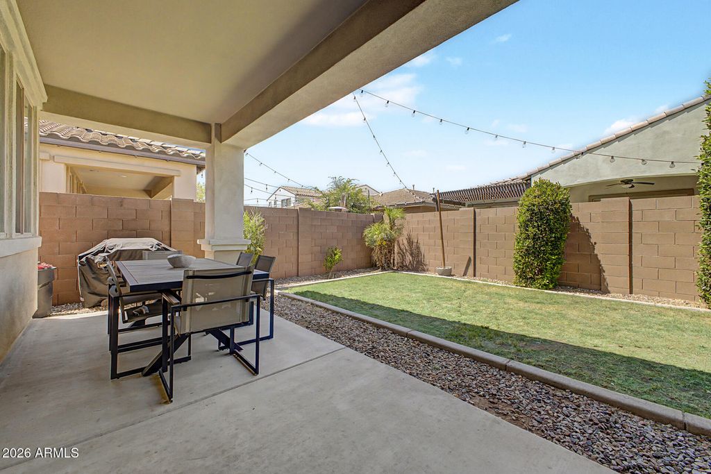 Image 22 of property listing at 3870 E DUBLIN Street, Gilbert, AZ 85295