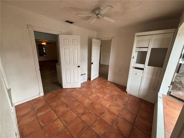 1438 Melbourne Dr, Corpus Christi, TX 78415