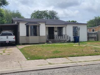 1438 Melbourne Dr, Corpus Christi, TX 78415
