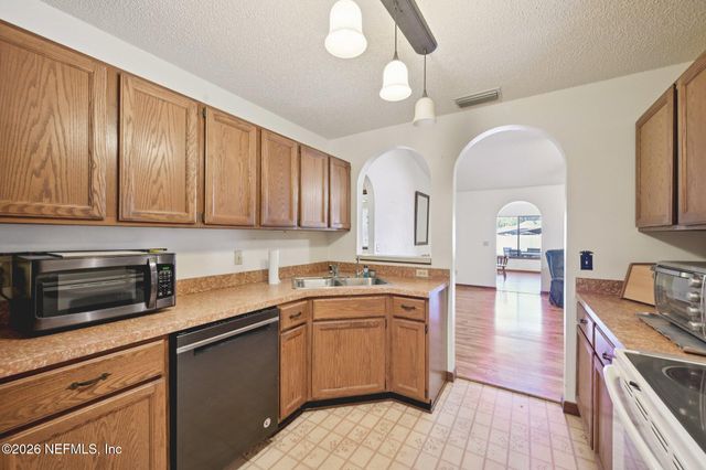 3268 WILDERNESS Circle, Middleburg, FL 32068