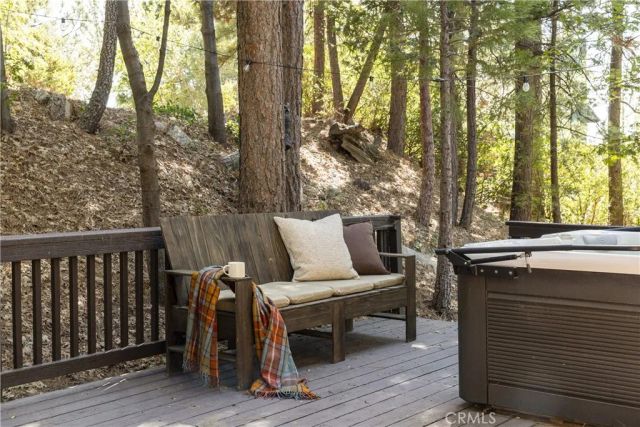 1255 Yukon Drive, Lake Arrowhead, CA 92352